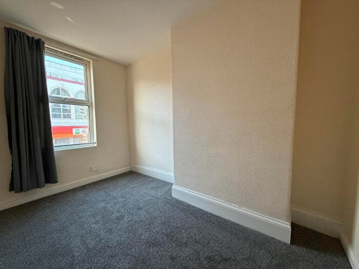 2 Bedroom Flat To Rent In Flat, - London Road, Sheffield, S2