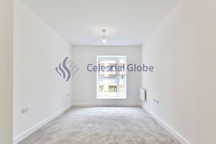 1 Bedroom Flat To Rent In Beaufort Square, London, NW9