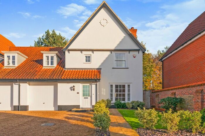 4 Bedroom Semi-Detached House For Sale In Christophers Close, Northrepps, Cromer, Norfolk, NR27