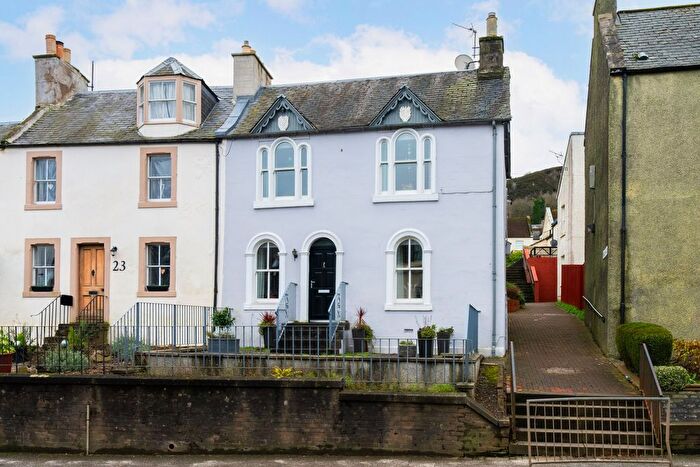 3 Bedroom End Terrace House For Sale In High Street, Newburgh, KY14