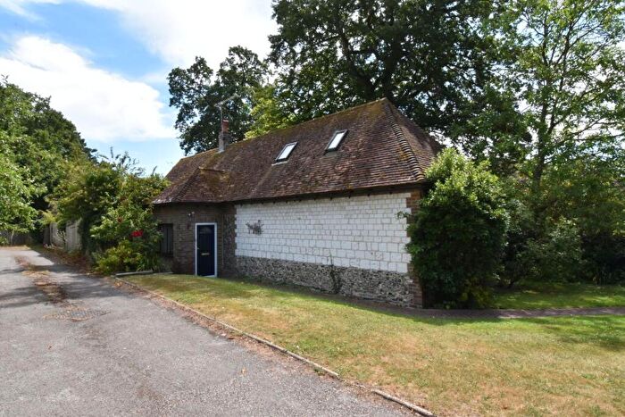 3 Bedroom Chalet For Sale In Faversham Road, Lenham, Maidstone, ME17