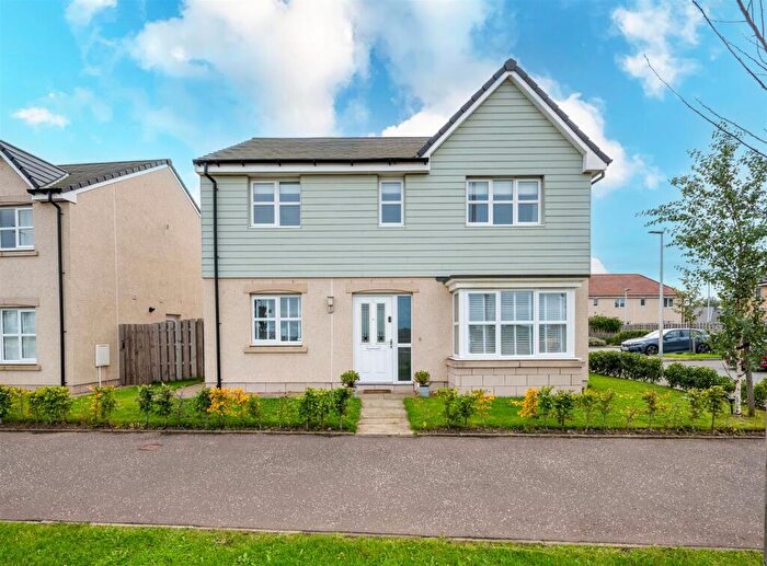 4 Bedroom Detached House For Sale In Nethershiel Lane, East Calder, Livingston, EH53