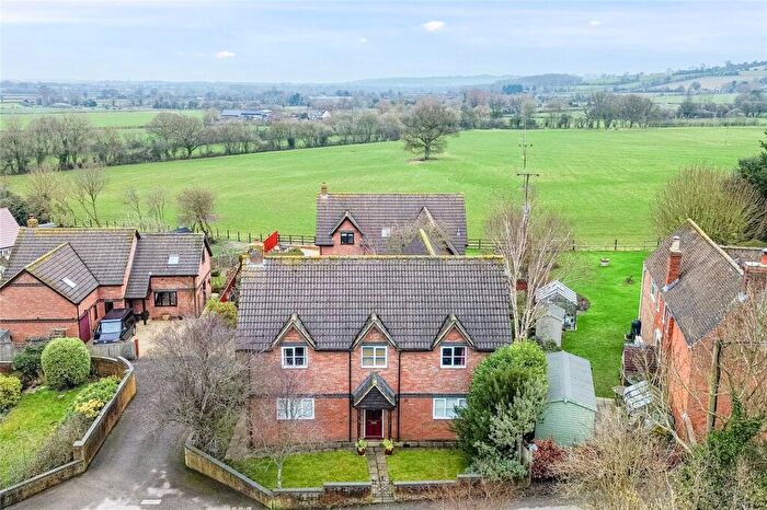 4 Bedroom Detached House For Sale In Heddington, Calne, Wiltshire, SN11