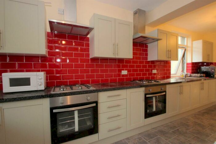 5 Bedroom House To Rent In Green Road, Headington, OX3