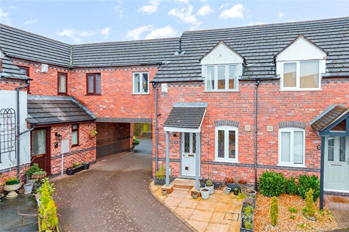 3 Bedroom End Of Terrace House For Sale In Kesworth Drive, Priorslee, Telford, Shropshire, TF2