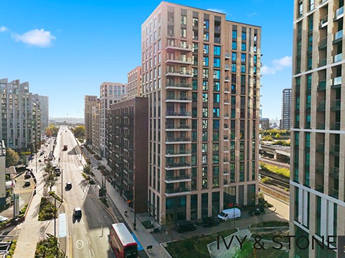 3 Bedroom Flat For Sale In Effra Gardens, Silvertown Way, Canning Town, E16