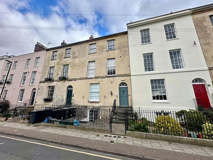 2 Bedroom Flat To Rent In Brunswick Square, Gloucester, GL1