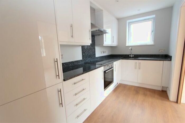 1 Bedroom Flat To Rent In Fortis Green, East Finchley, London, N2