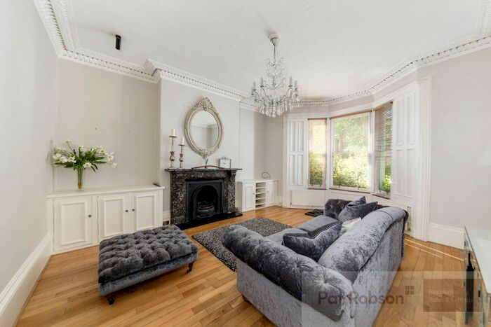 2 Bedroom Flat To Rent In Haldane Terrace, Newcastle Upon Tyne, Tyne And Wear, NE2