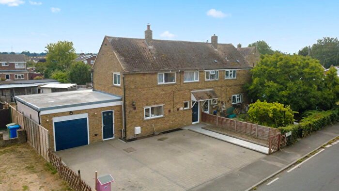 3 Bedroom Semi-Detached House For Sale In The Street, Lower Halstow, Sittingbourne, ME9