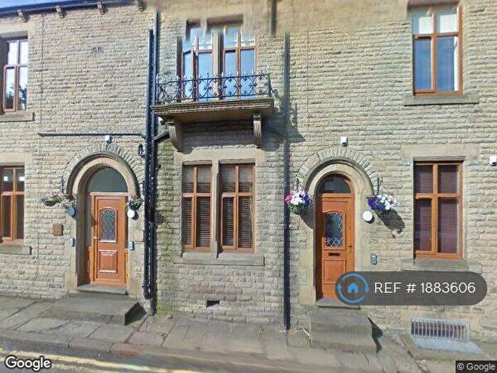 3 Bedroom Terraced House To Rent In Chew Valley Road, Greenfield, Oldham, OL3