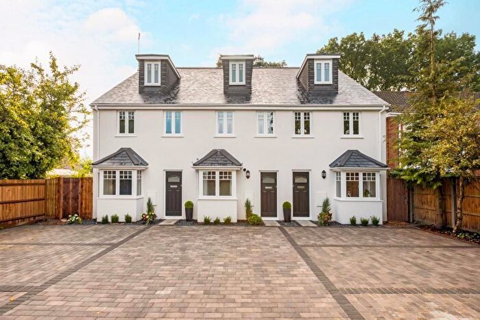 4 Bedroom End Of Terrace House To Rent In Fernbank Road, Ascot, SL5