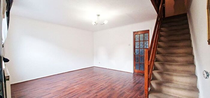 3 Bedroom Terraced House To Rent In Fleetwood Close, London, E16