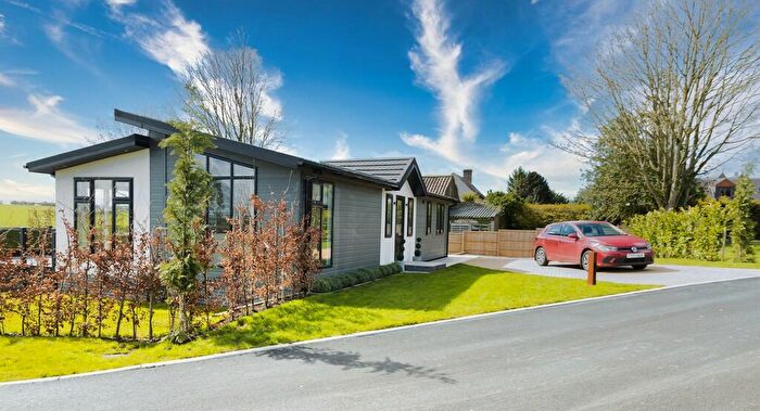 2 Bedroom Park Home For Sale In Tyes Close, Ludford, LN8