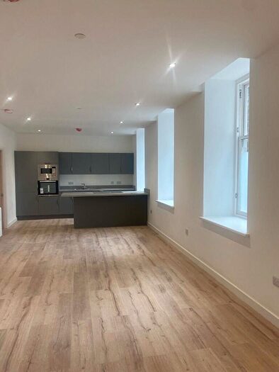 2 Bedroom Flat To Rent In Hunter Street, Glasgow, G4
