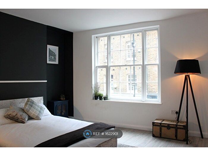 2 Bedroom Flat To Rent In Brick Lane, London, E1