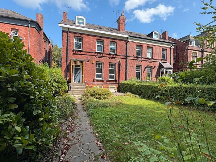 2 Bedroom Flat To Rent In Otley Road, Far Headingley, Leeds, LS16