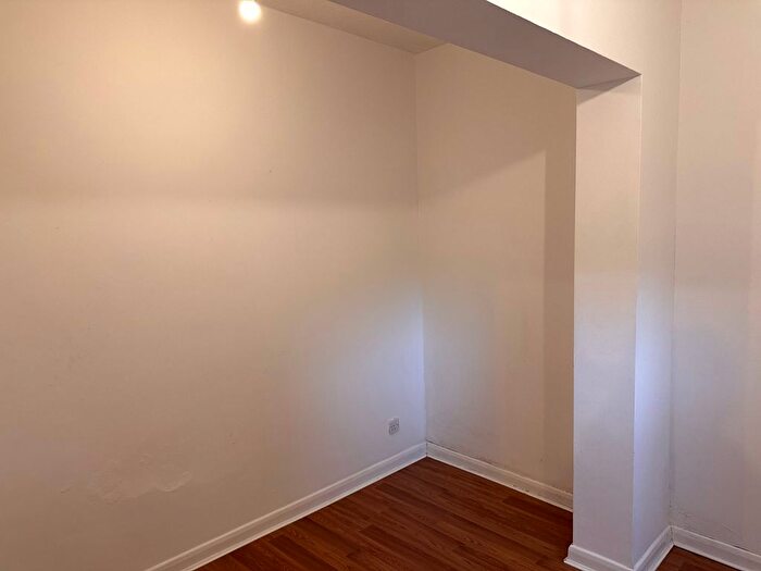 1 Bedroom Flat To Rent In Dagnall Park, South Norwood/Selhurst, SE25