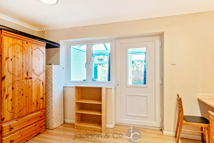 5 Bedroom Barn Conversion To Rent In De Vere Lane, Wivenhoe, CO7