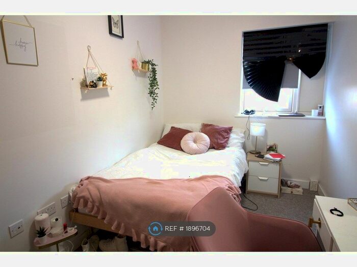 8 Bedroom Flat To Rent In Columbia Lodge, Southampton, SO16