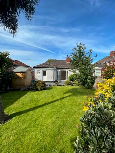 2 Bedroom Bungalow To Rent In Derwent Drive, Liverpool, L21