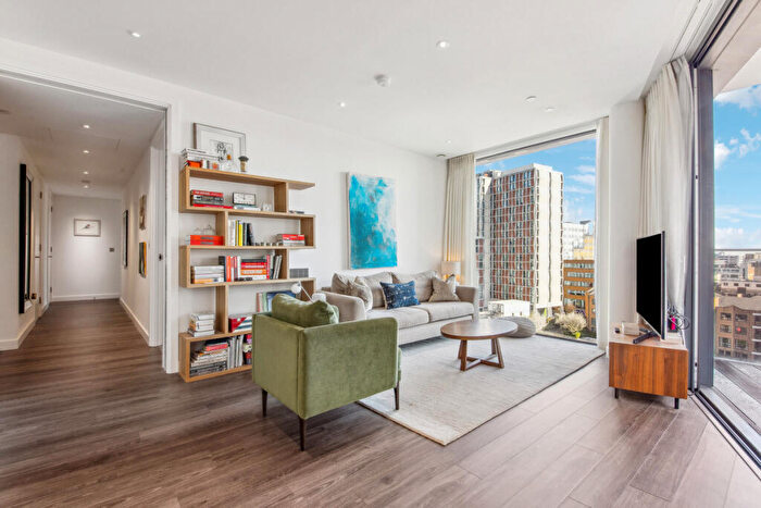 2 Bedroom Flat For Sale In Chaucer Gardens, London, E1