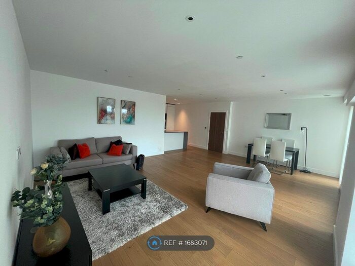 2 Bedroom Flat To Rent In Dickens Yard, London, W5