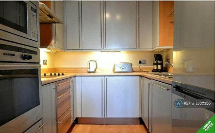 1 Bedroom Flat To Rent In Queen Street, Cardiff, CF10