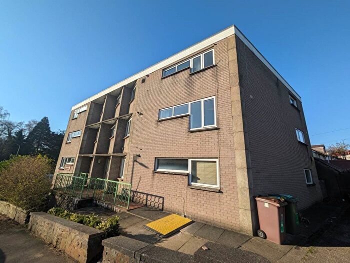 2 Bedroom Flat To Rent In Elizabeth Court, Lake Road East, Cardiff., CF23