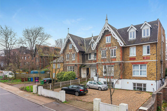 1 Bedroom Apartment To Rent In St Marys Road, Nunhead, SE15