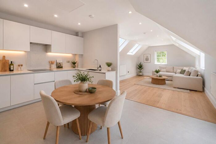 2 Bedroom Apartment For Sale In Hermitage Place, Bath Road, Taplow, Maidenhead, SL6
