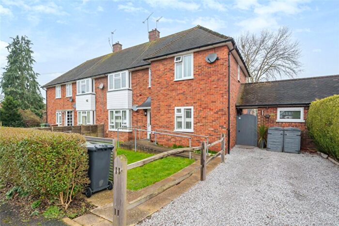 2 Bedroom Maisonette For Sale In Georgelands, Ripley, Surrey, GU23