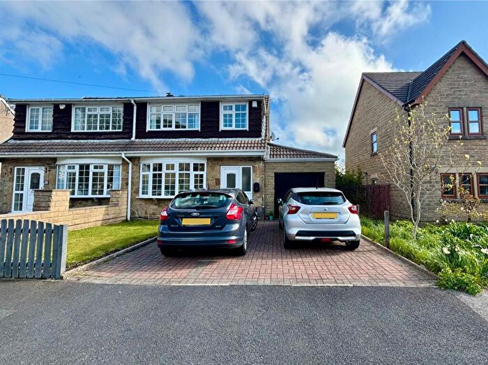 3 Bedroom Semi Detached House For Sale In Foster Park Road, Denholme, Bradford, BD13
