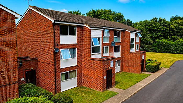 1 Bedroom Apartment For Sale In Woodhall Farm, Hemel Hempstead, HP2