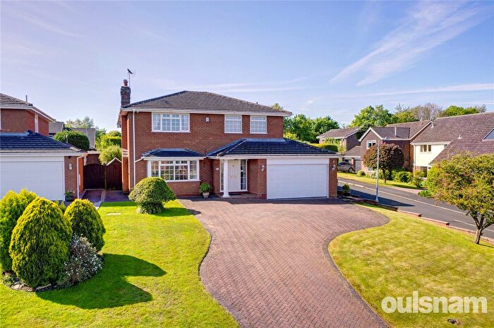 4 Bedroom Detached House For Sale In Valentine Close, Droitwich, Worcestershire, WR9