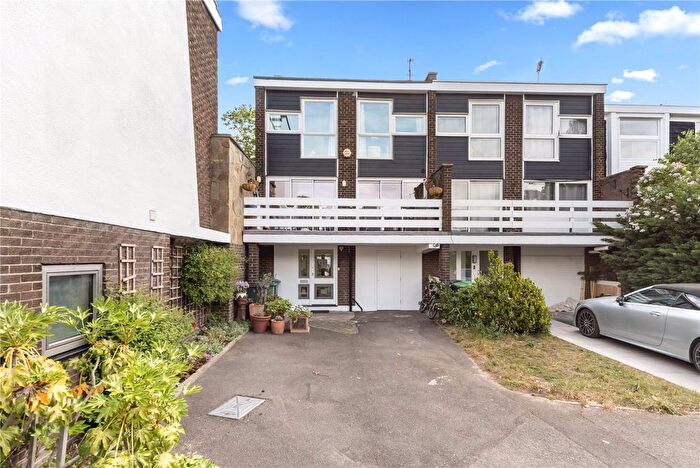 4 Bedroom End Terrace House For Sale In Morecoombe Close, Kingston Hill, Surrey, KT2