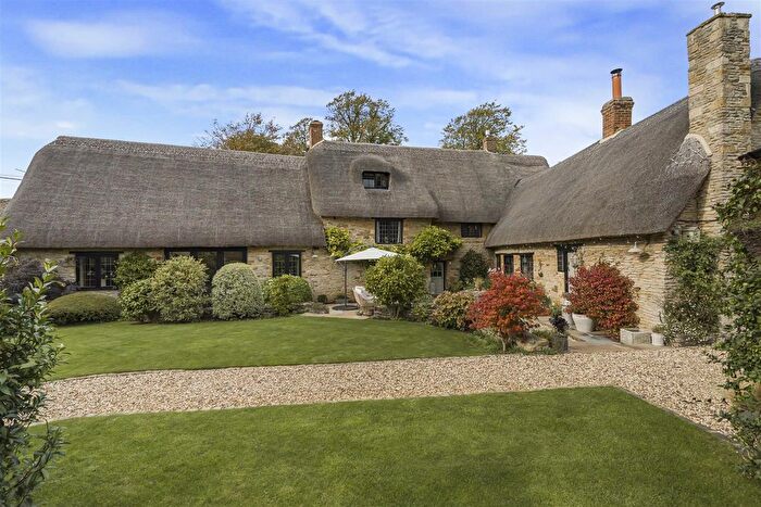 5 Bedroom Property For Sale In Main Street, Duns Tew, OX25