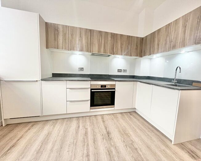 2 Bedroom Apartment To Rent In Alencon Link, Basingstoke, RG21