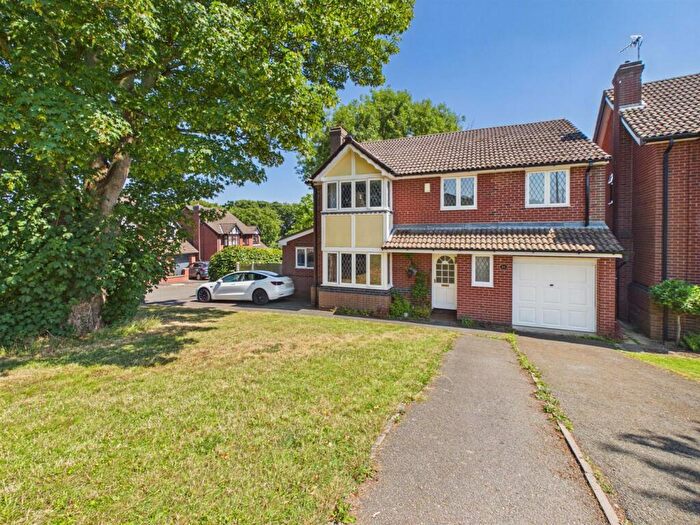 4 Bedroom Detached House For Sale In Knowl Avenue, Belper, DE56