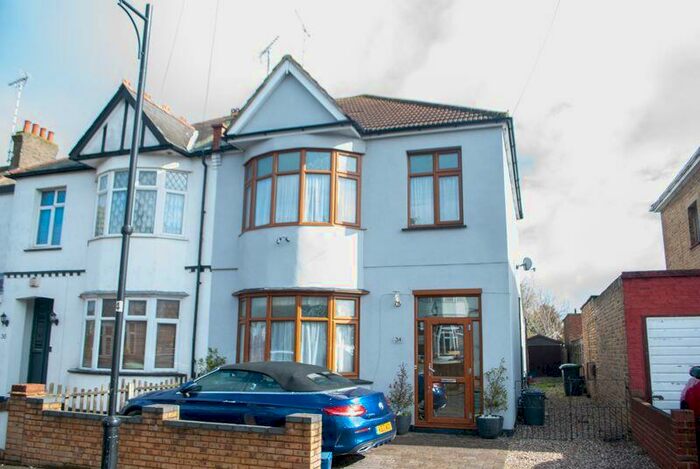 3 Bedroom Terraced House To Rent In Westbury Road, Southend-On-Sea, SS2