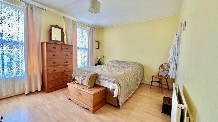 3 Bedroom Terraced House For Sale In Harold Road, Hastings, TN35