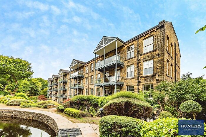 2 Bedroom Flat For Sale In Colne, Barkisland Mill, HX4