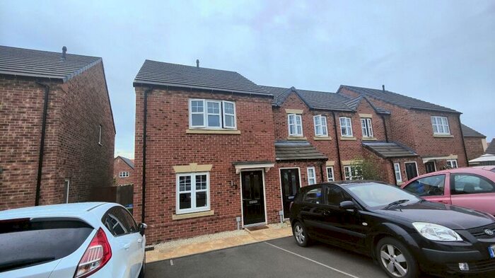 3 Bedroom House To Rent In Harper Hill Gardens, Bircotes, Doncaster, DN11