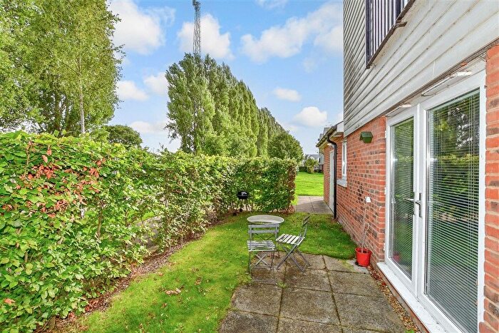 2 Bedroom Flat For Sale In Priors Orchard, Southbourne, Emsworth, West Sussex, PO10