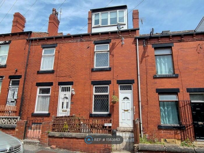 4 Bedroom Terraced House To Rent In Burlington Road, Leeds, LS11