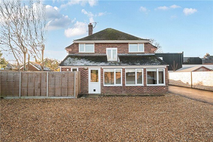 3 Bedroom Detached House For Sale In Winchester Road, Romsey, Hampshire, SO51