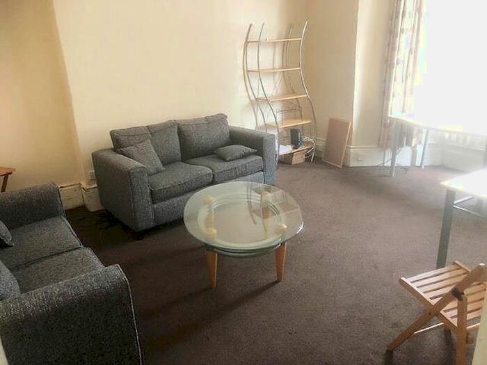 4 Bedroom Semi-Detached House To Rent In Osborne Road, Jesmond, Newcastle Upon Tyne, NE2