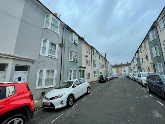 4 Bedroom House To Rent In St Martins Place, Brighton, East Sussex, BN2