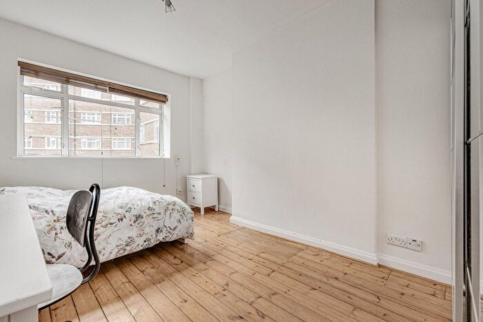 3 Bedroom Flat To Rent In West Kensington Court, Edith Villas, W14