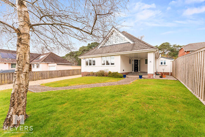 5 Bedroom Detached Bungalow For Sale In Elwood Close, Wareham, BH20